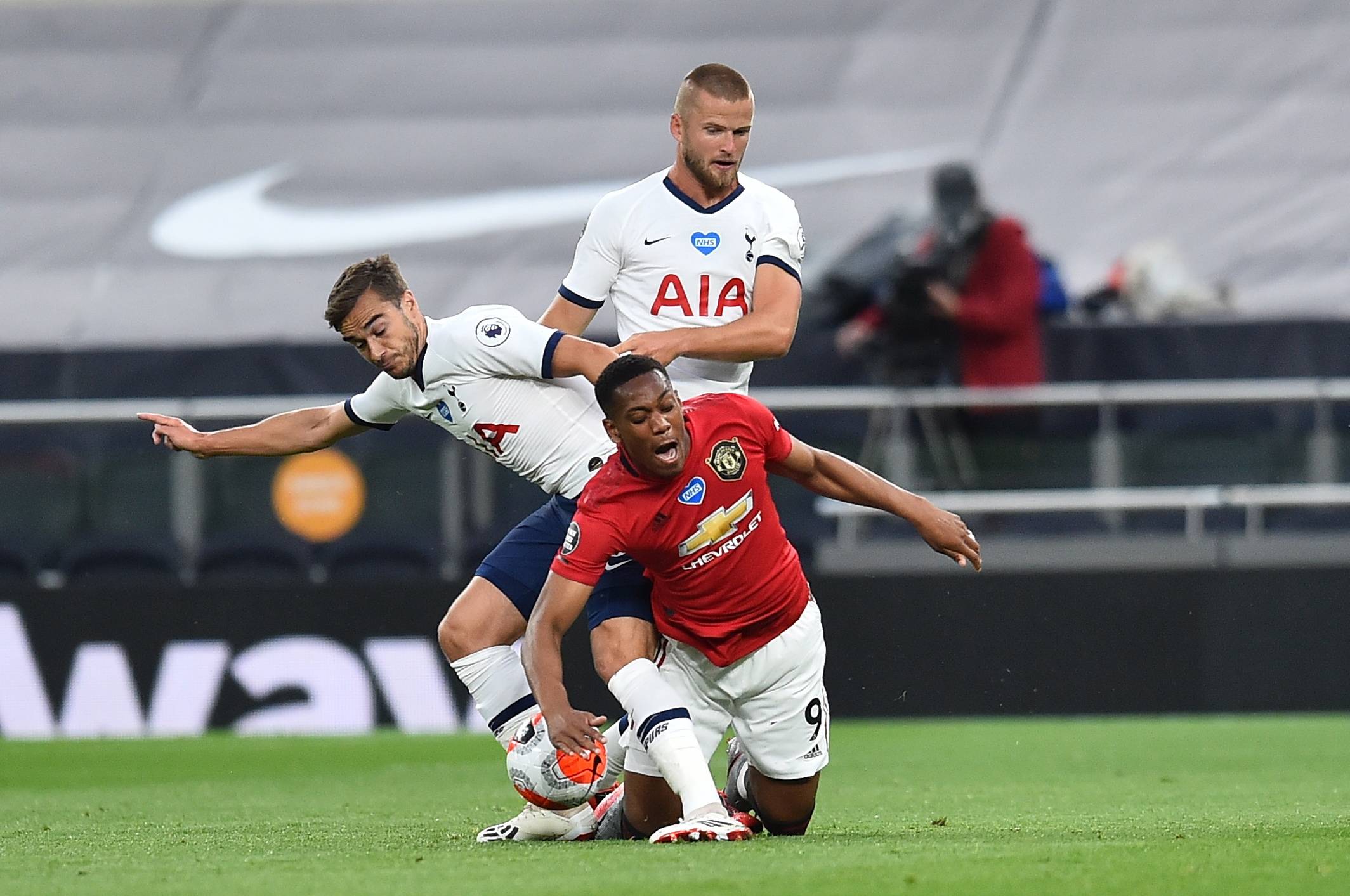 博尼：米兰德比氛围堪比皇马对阵巴萨；我要提升背身持球能力