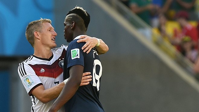 英超-利物浦客场2-1九人热刺，伊萨克破门，西蒙斯罗梅罗染红（英超：利物浦客场2-1力克九人热刺，伊萨克破门，西蒙斯与罗梅罗染红）