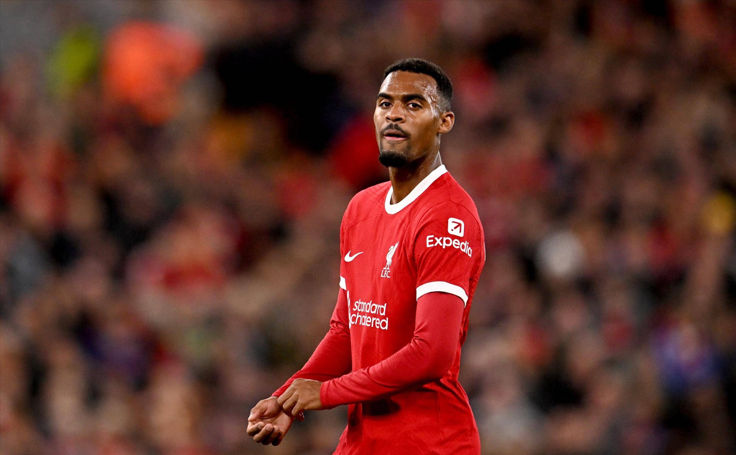 美记：多名高管认为马刺能为字母哥的交易提供理想报价