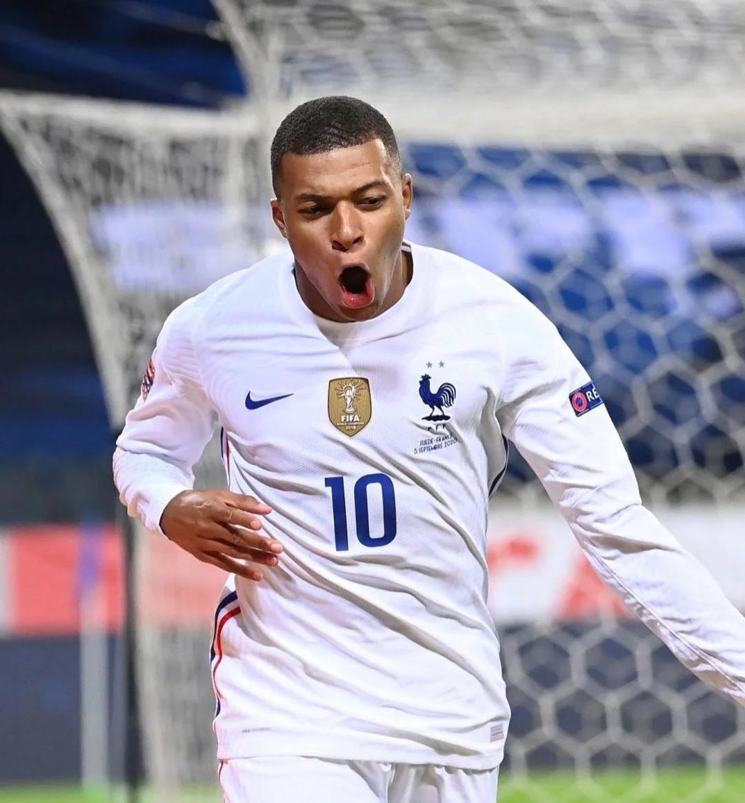 欧冠第6轮今夜继续鏖战！参与截图预测皇马vs曼城等焦点对决（欧冠第6轮今夜再燃战火：截图参与预测皇马vs曼城等焦点之战）