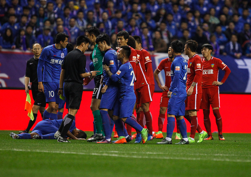 克罗斯：皇马与曼城都缺乏中场控制力；英超球队客场表现下滑（克罗斯称皇马、曼城中场控制不足，英超球队客场成绩走低）