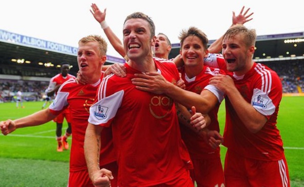 赵丽娜：走了70所学校，女孩踢球屈指可数；想让女孩踢球普及